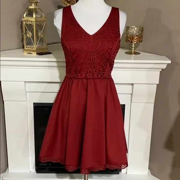 Susana Monaco Sadi Dress Fit n Flare Laser Cut - Picture 2 of 10